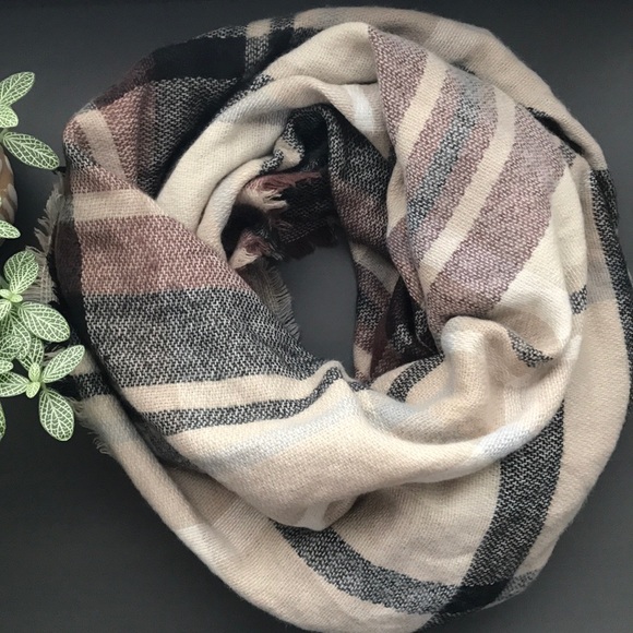 Accessories - Plaid Blanket Scarf